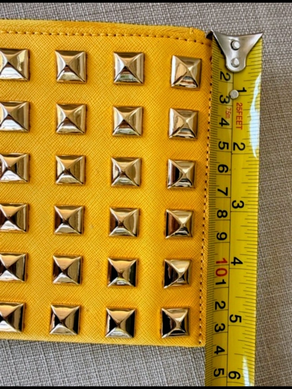 NWOT/NWT Michael Kors Yellow Pyramid Studded Women's Hamilton w Matching Clutch - Picture 11 of 13